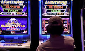 Spinning Success Stories: Tales from the World of Online Slots